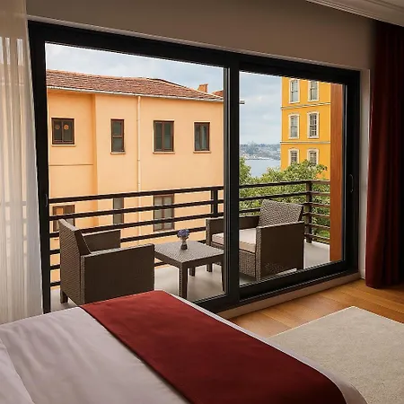 Galata House 3*
