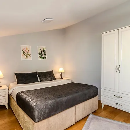 Galata House 3*